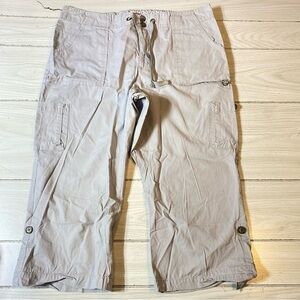Women's Lee Natural Fit Cargo Utility Capri Pants Size 16 Cotton Light Gray